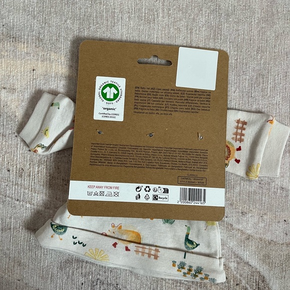 Organic cotton baby hat and mittens - Picture 6 of 7